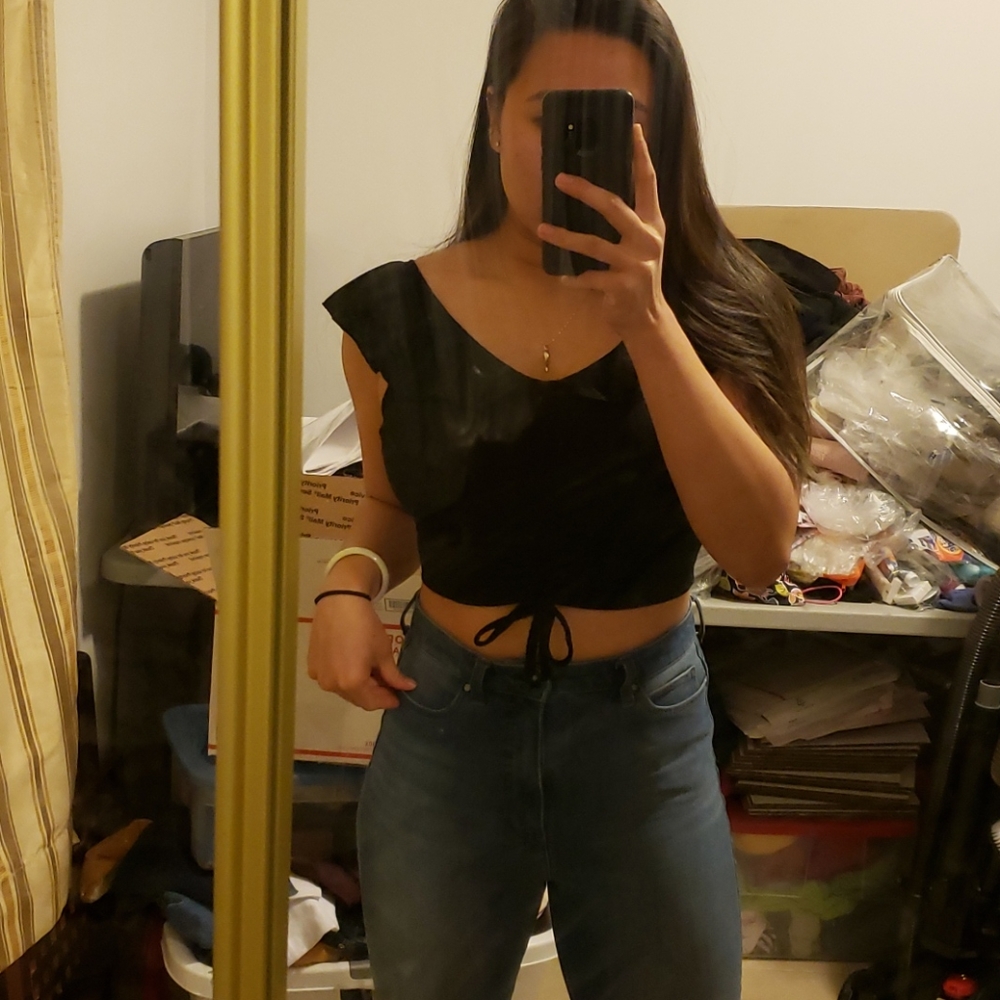 F21 ruched tie up black crop top blouse